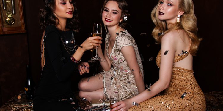 Vintage Themed Party Ideas and Retro Party Decorations