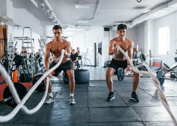 Is CrossFit hard on your body? Is CrossFit Bad for you? What are the risks of CrossFit?