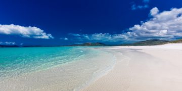 Amazing famous Whitehaven Beach with white sand in the Whitsunday Islands, Queensland, Australia