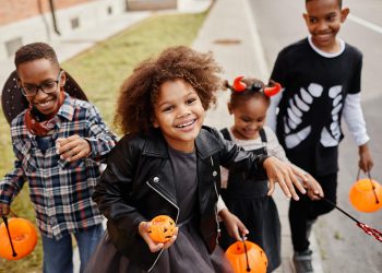Halloween Party Ideas: How do you make a good Halloween party? What are traditional Halloween activities?
