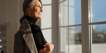 What is the best window covering? Pros and cons: Plantation shutters vs blinds vs curtains